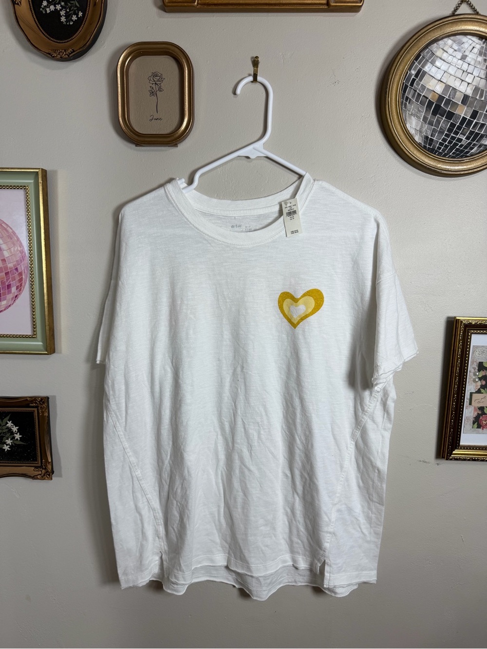 aerie White Tee with Yellow-to-Peach STRONG MAMAS Graphic - Picture 3 of 4